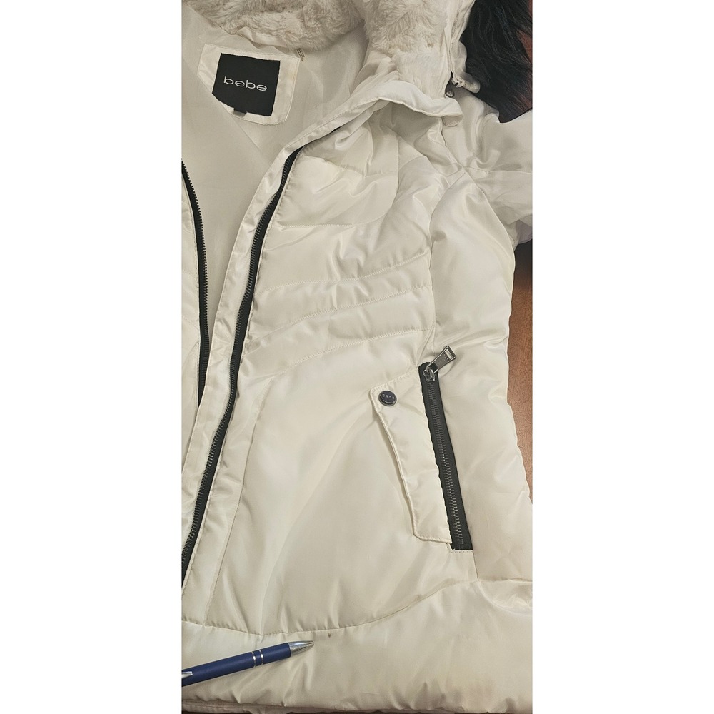 Bebe White Puffer Jacket Faux Fur Hood Fleece Lined Rhinestone Logo Women Medium - Picture 6 of 8